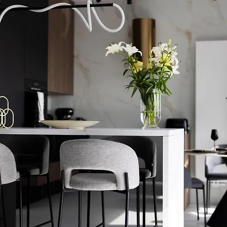 Skyline Global , 21th Floor, Free Garage, Self Check-in