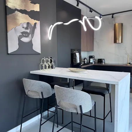 Skyline Global , 21th Floor, Free Garage, Self Check-in * Katovice