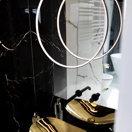 Skyline Global , 21th Floor, Free Garage, Self Check-in Apartmán *