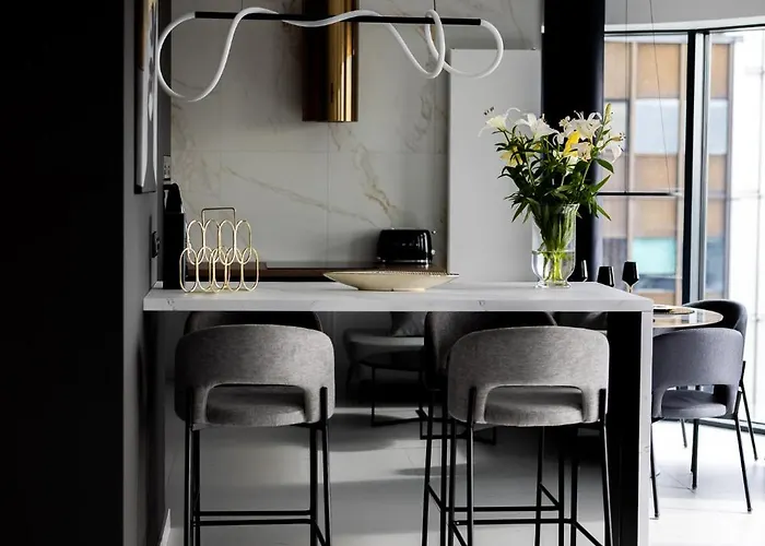 Skyline Global , 21th Floor, Free Garage, Self Check-in Katovice